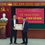 Lễ trao tặng Huy hiệu 30 năm tuổi Đảng cho đồng chí Đặng Văn Thư, nguyên Phó Viện trưởng