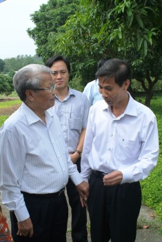 Nguyên chủ tịch nước: Trần Đức Lương thăm Viện KHKT NLN miền núi phía Bắc