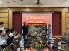Lễ công bố và trao quyết định nghỉ hưu cho Phó Viện trưởng - TS. Nguyễn Hữu La