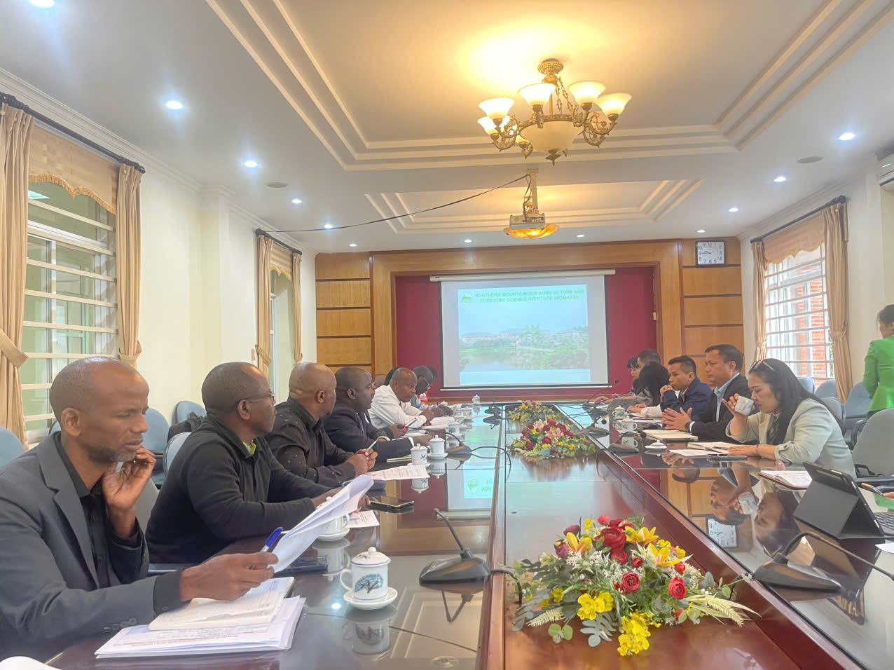 Doan_Angola_tham_Vien_1